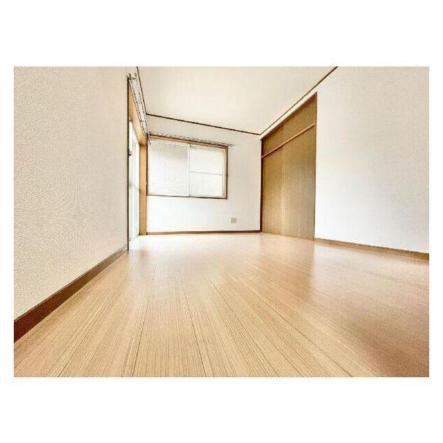 グリーンパーク中村の居間・リビング