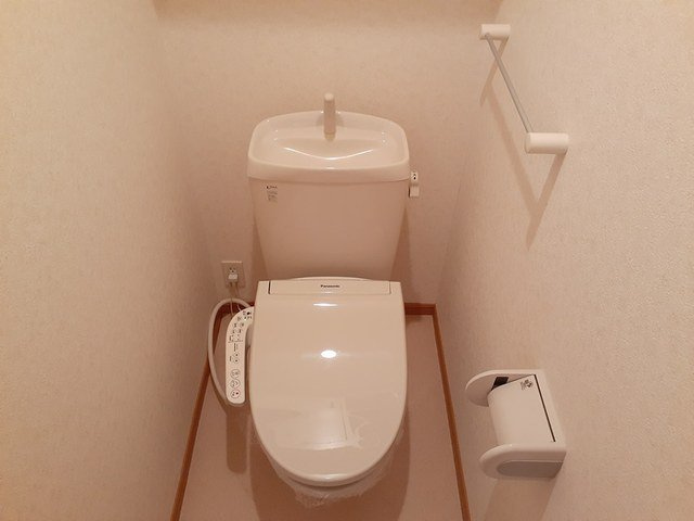 ＷＥＳＴ　戸出のトイレ|トイレもきれいです