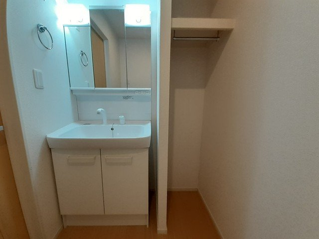 フェリーチェⅤの洗面所|広い洗面スペース