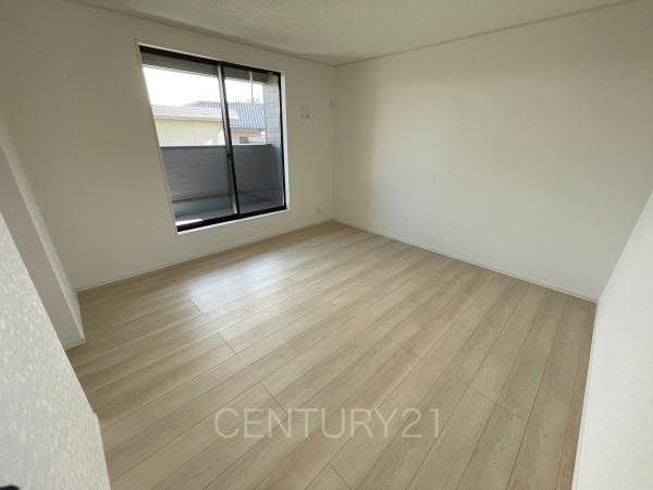 前橋市関根町第３の洋室|２面採光の明るい洋室です。