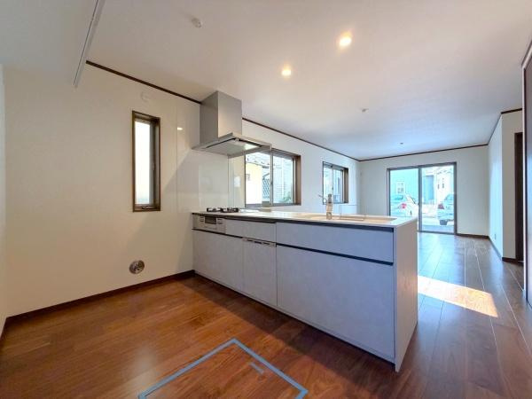 横浜市港南区芹が谷４丁目の新築一戸建の内観：施工例|キッチン・同仕様写真