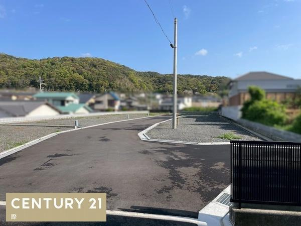 和歌山市府中分譲地の前面道路含む現地写真