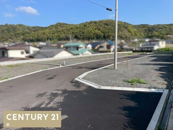 和歌山市府中分譲地の前面道路含む現地写真