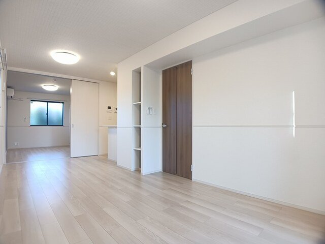 リラクスィング　プレイスの居間・リビング