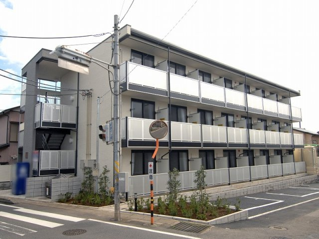 レオパレスフェリキタス花園の外観