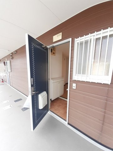 サンハイツ江藤のエントランス
