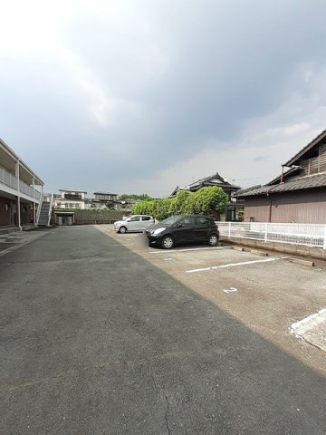 サンハイツ江藤の駐車場