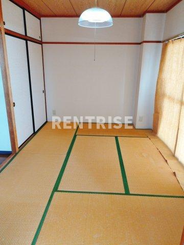明和ビルの和室