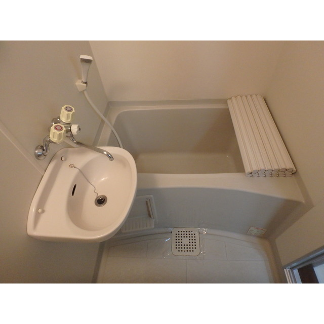 フロンティアⅢ　E棟の浴室