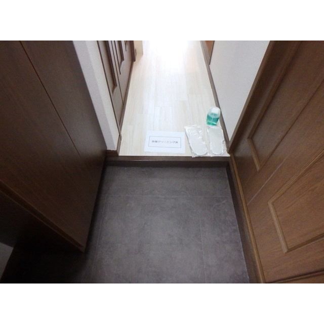 フロンティアⅢ　E棟の玄関