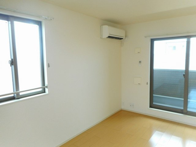 Ｕ・ＰＬＡＣＥの居間・リビング