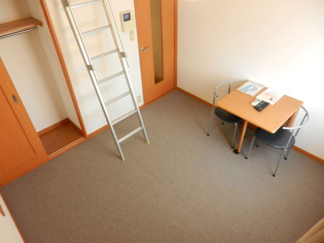 レオパレスフォレストいずみの寝室|テレビ等備品の変更がございます　店舗にお問い合わせください