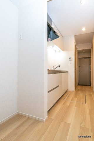 sumikawa（スミカワ）のキッチン|写真は同じ建築会社の近い間取りのものです。参考にご覧下さい。
