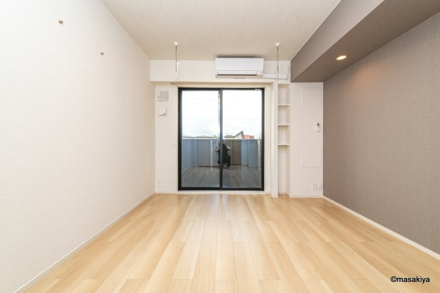 sumikawa（スミカワ）の居間・リビング|写真は同じ建築会社の近い間取りのものです。参考にご覧下さい。