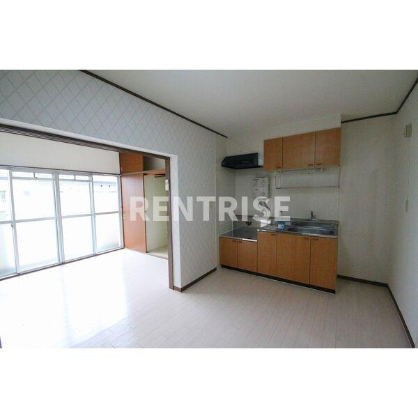 ハイツ北出 A棟のロビー