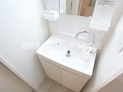 【洗面所】 | フォルビテッツァ星久喜 | ゆったりとスペースのある洗面所