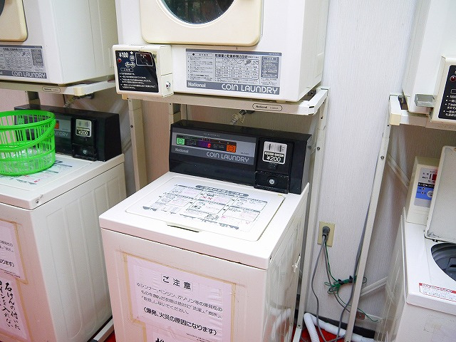 万葉Ⅱ（マンション万葉Ⅱ）の設備|コインランドリー