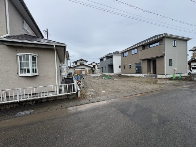 新築　前橋市下新田町1期　１号棟の前面道路含む現地写真|現地写真　南側接道幅員約4ｍ