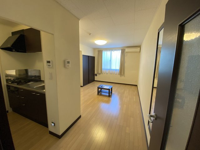 レオネクストシャルマン２１の居間・リビング|設備・仕様は号室により異なる為、現況を優先致します。