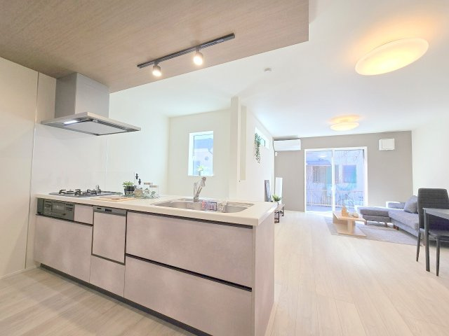 青梅市新町７丁目　新築平家戸建全1棟の居間・リビング