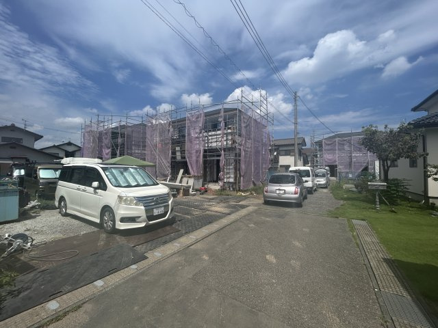 新築　前橋市下新田町1期　3号棟の前面道路含む現地写真|南側接道幅員約4ｍ