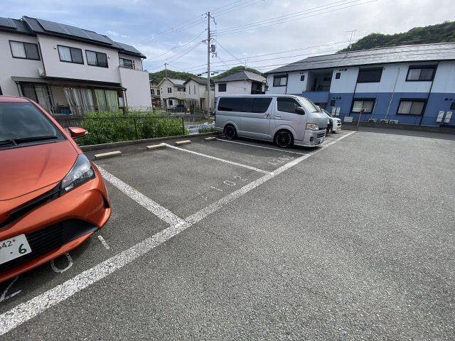 シャーメゾン蒲田Ａ棟の駐車場