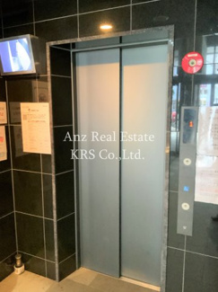 【その他共用部分】 | アクアプレイス南堀江 | エレベーターは防犯カメラが付いているので、安心です♪