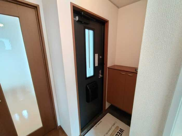 セジュールエアリー202の玄関