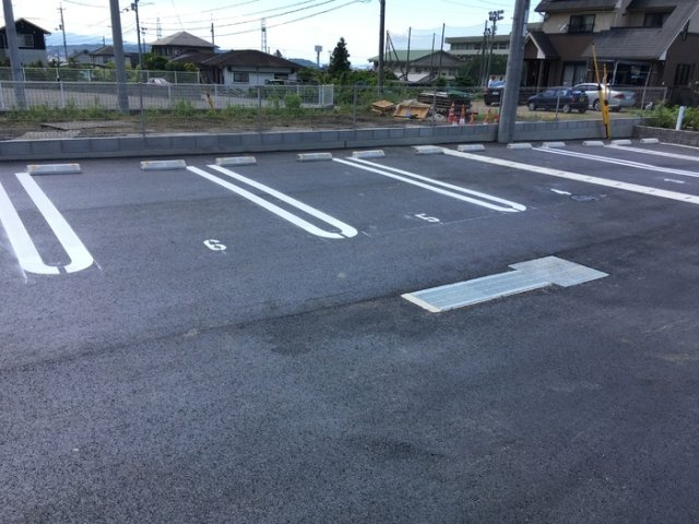 D-room船木の駐車場