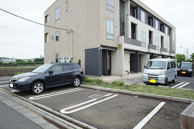 コズカ　アロッジオの駐車場