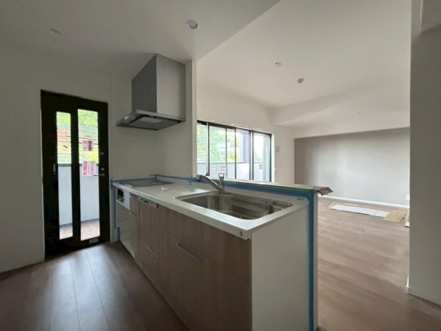 【居間・リビング】 | 那珂川ヒルズ | 同タイプの別の階の写真です。現況優先です。