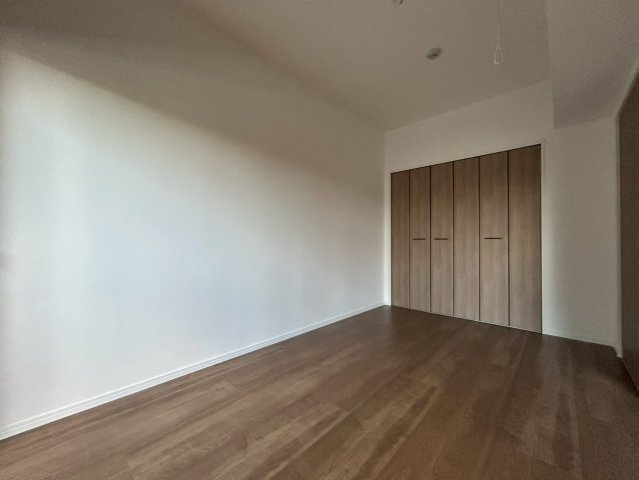 【洋室】 | 那珂川ヒルズ | 同タイプの別の階の写真です。現況優先です。