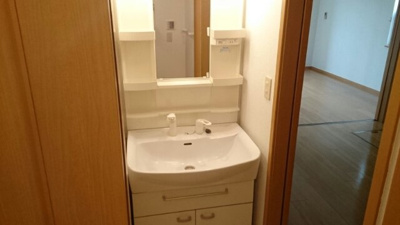 【洗面所】 | ボニート・フロル・Ｃ | スペースが確保できる洗面所です