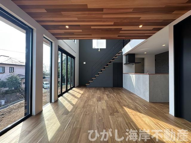 藤沢市片瀬山１丁目　新築戸建　全2棟のダイニング|20.7帖　吹抜付LDK