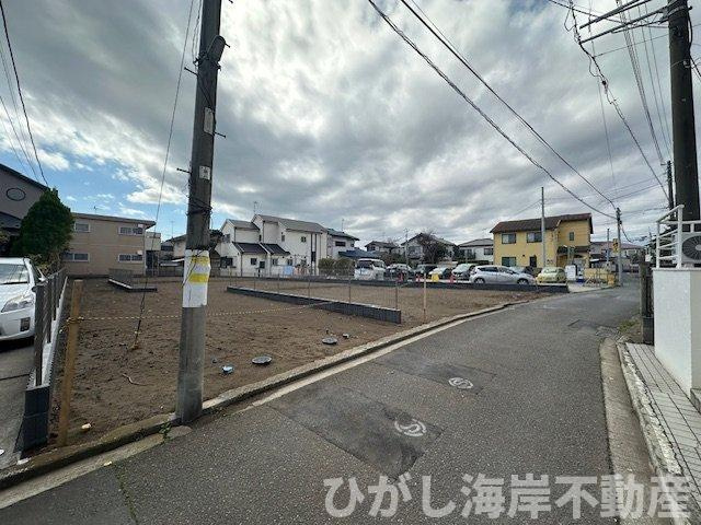 藤沢市本鵠沼3丁目　売地　全２区画の前面道路含む現地写真|現地外観