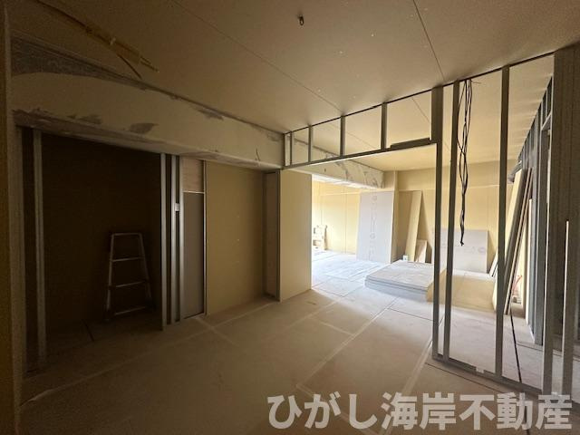 平塚シーサイドハイムの子供部屋|3月29日撮影　新規リフォーム工事中　6.1帖　洋室