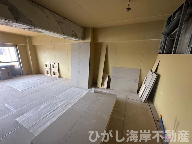 平塚シーサイドハイムのキッチン|3月29日撮影　新規リフォーム工事中　キッチンスペース