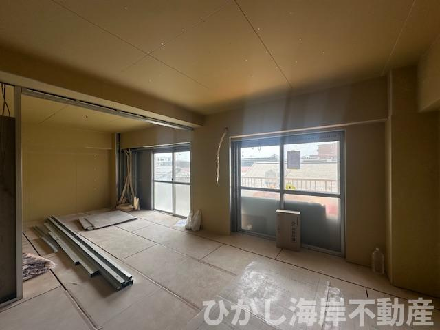 平塚シーサイドハイムのダイニング|3月29日撮影　新規リフォーム工事中　18帖　LDK