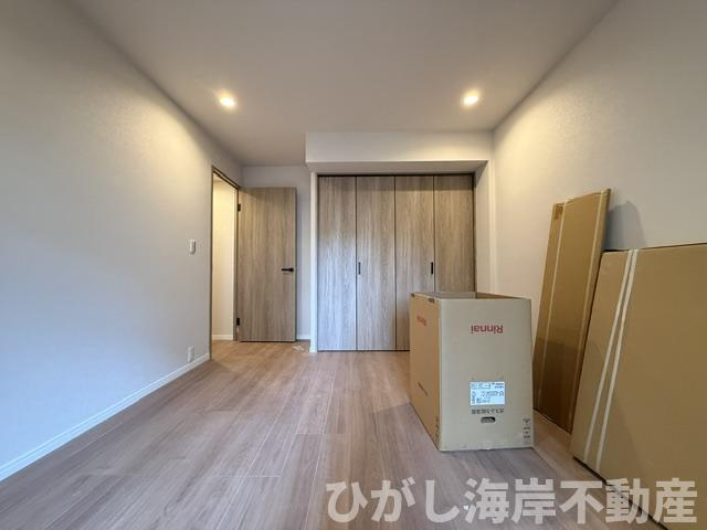 サンクタス湘南藤沢アネーロの丘の寝室|6月8日撮影　新規リフォーム中　7.5帖　洋室