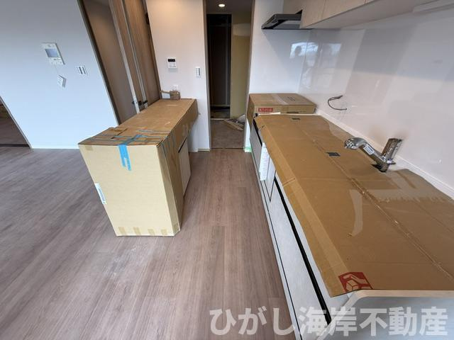 サンクタス湘南藤沢アネーロの丘のキッチン|6月8日撮影　新規リフォーム中　キッチンスペース