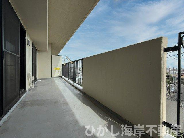 サンクタス湘南藤沢アネーロの丘のバルコニー|南側バルコニー