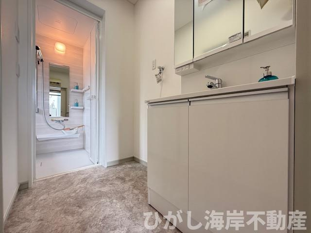 茅ケ崎市高田 　中古戸建の脱衣所|新規リフォーム完了！　脱衣スペース