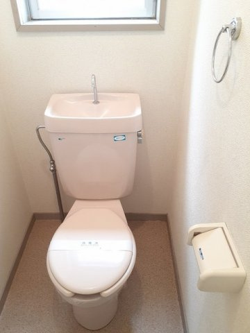 エルディム落合南Ｂのトイレ|落ち着いたトイレです