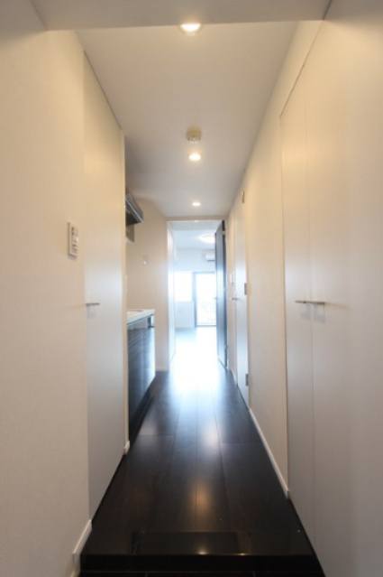 レアライズ曳舟の玄関