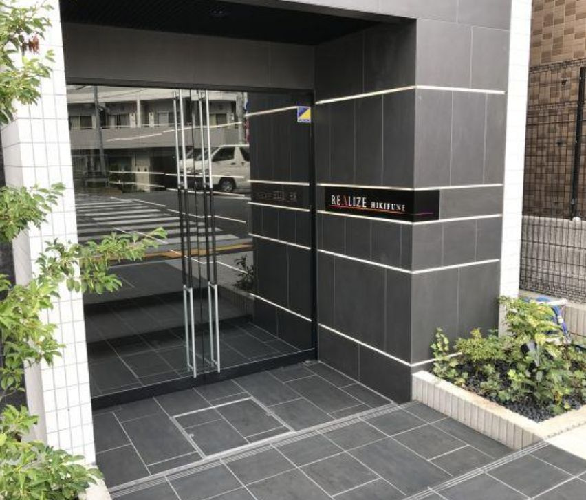 レアライズ曳舟のエントランス