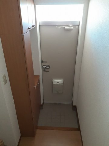 プランタンＢの玄関|きれいな玄関です