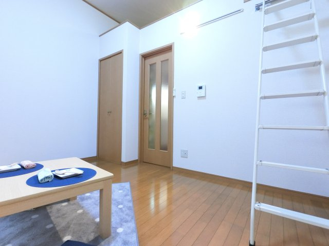 フロムファーストの居間・リビング