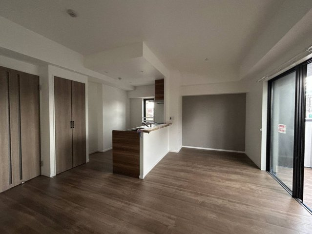 【居間・リビング】 | 那珂川ヒルズ | 同タイプの別の階の写真です。現況優先です。