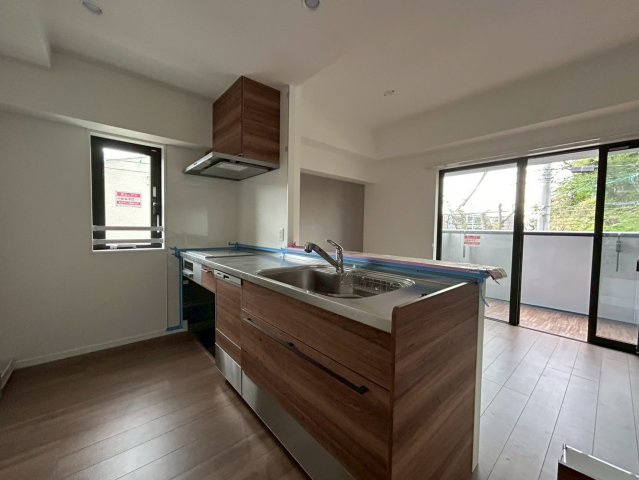 【居間・リビング】 | 那珂川ヒルズ | 同タイプの別の階の写真です。現況優先です。