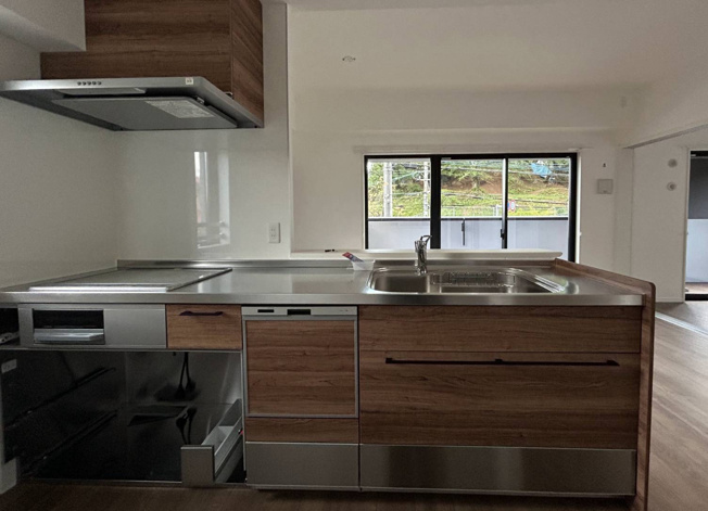 【キッチン】 | 那珂川ヒルズ | 同タイプの別の階の写真です。現況優先です。